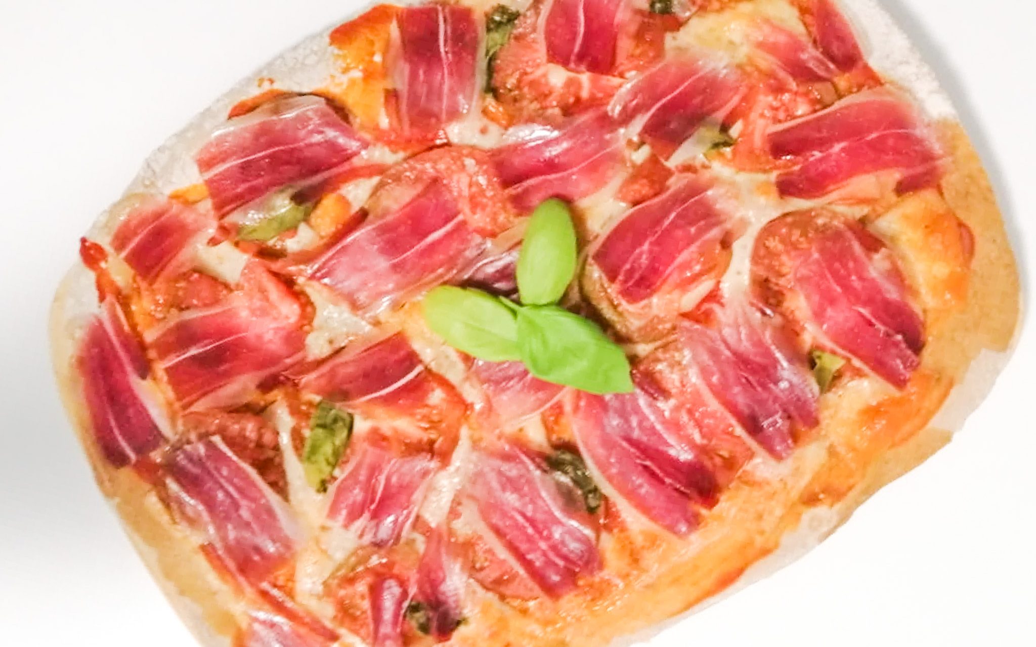 RECETA PASO A PASO DE LA MEJOR MASA DE PIZZA CRUJIENTE Y  SIN LEVADURA, REALIZADA CON FERMENTACIÓN DE CERVEZA ARTESANA.